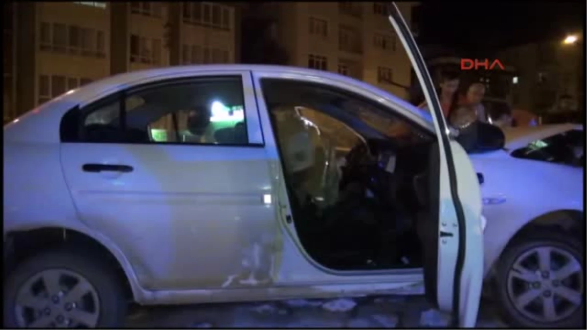 Otomobil Duvara Çarptı. Olay Yerine Giden İtfaiye Müdürü Kazada Yaralandı