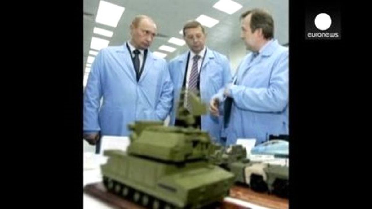 Rus Milyarder Ev Hapsine Alındı