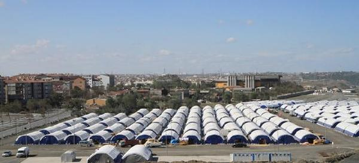 Sultangazi\'de Modern Kurban Satıs ve Kesim Merkezi Kuruldu