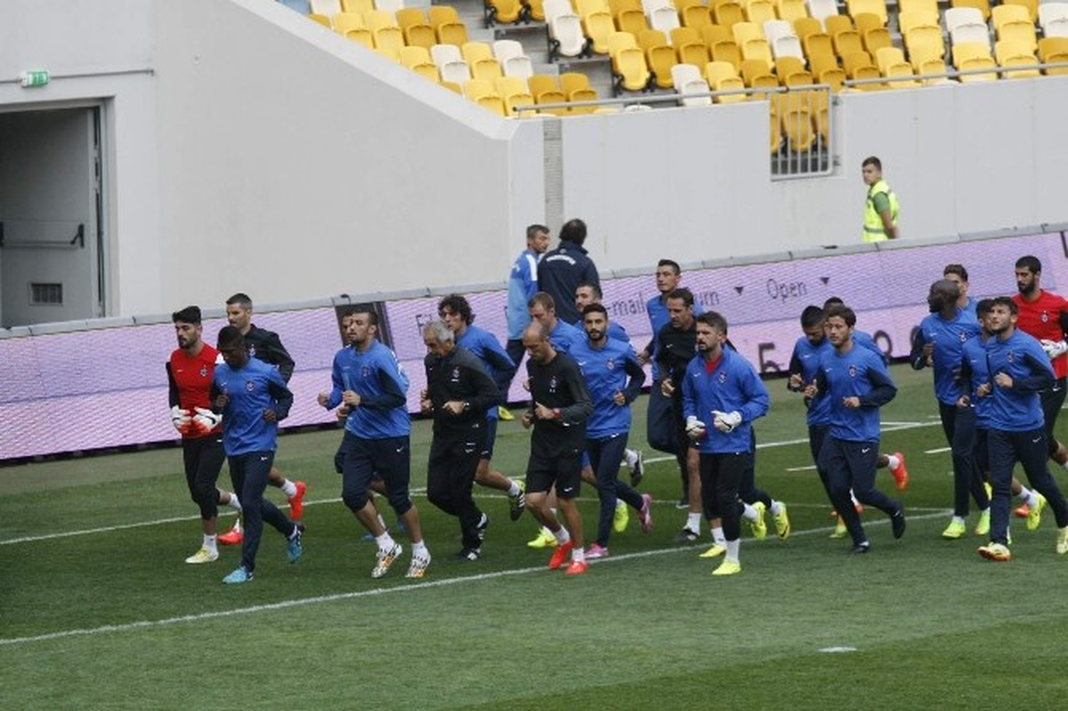 Trabzonspor, Metalısk Kharkıv Maçı Hazırlıklarını Tamamladı