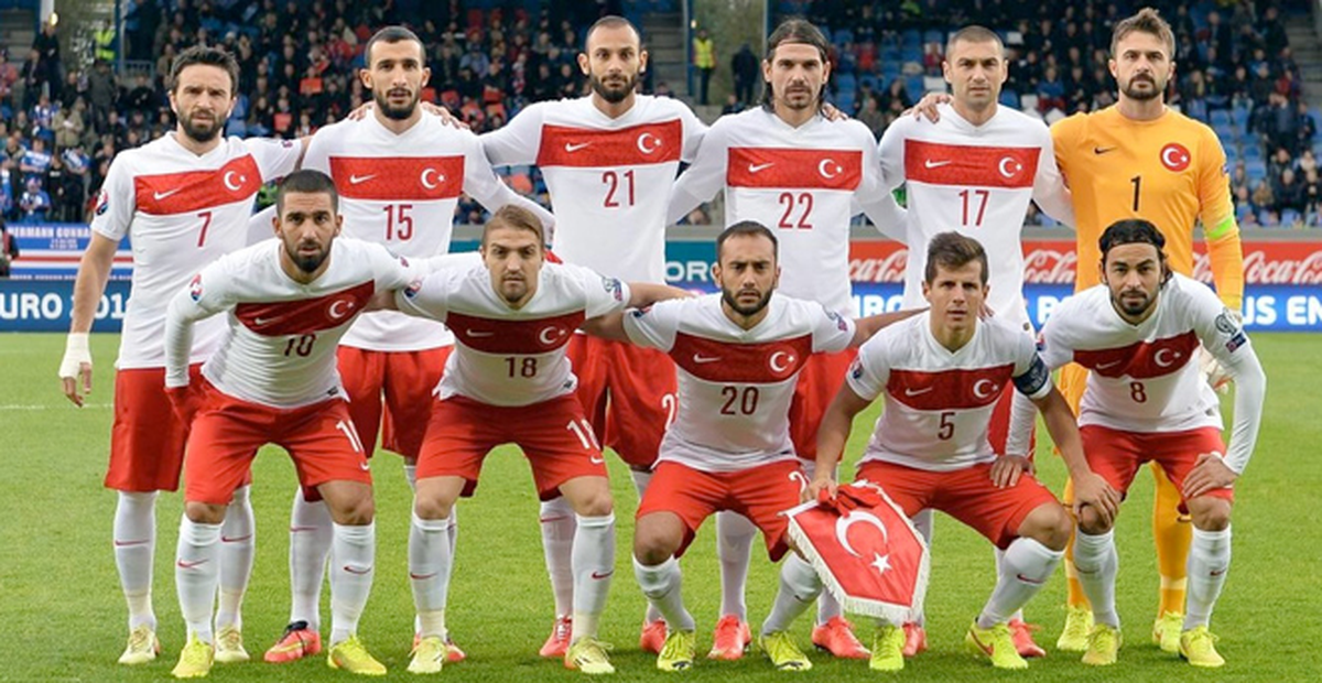 Türk Futbolcular, İngiltere\'ye Gidemeyecek