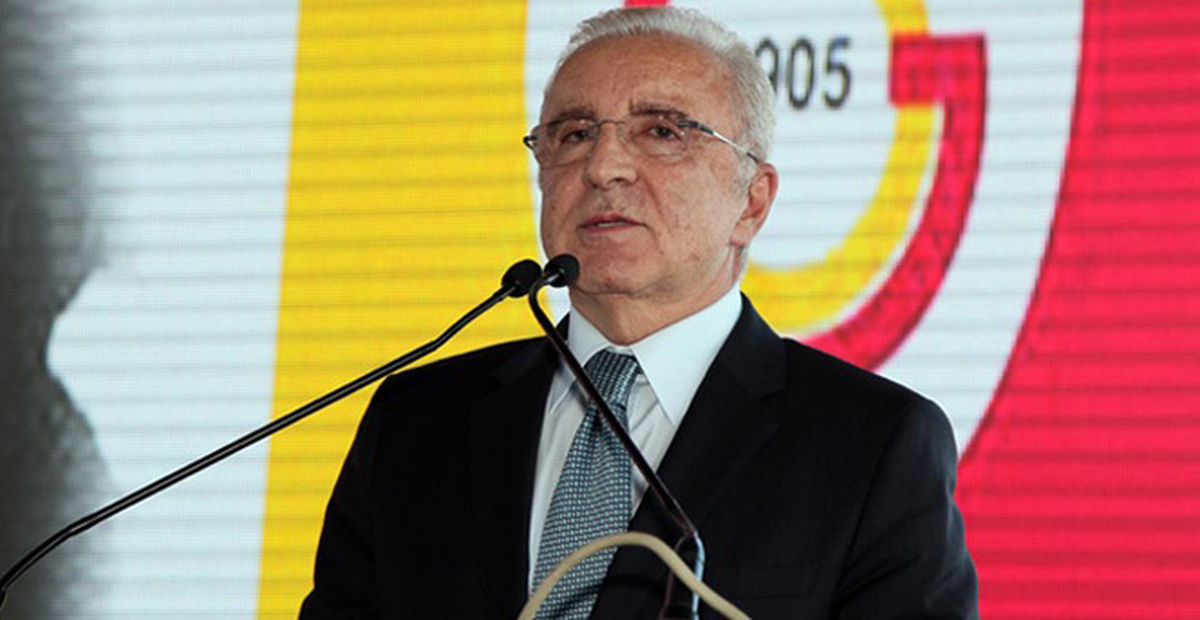 Ünal Aysal\'ın Kritik Divanı