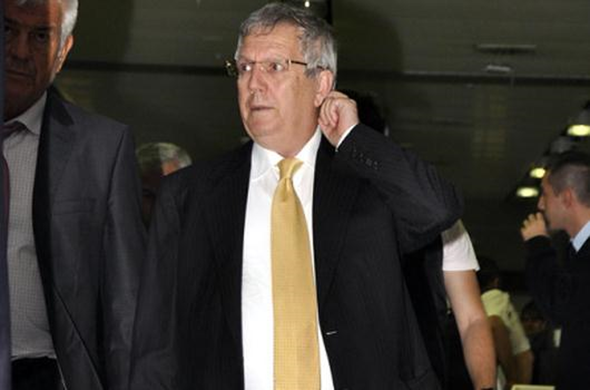 Aziz Yıldırım\'dan Bağış