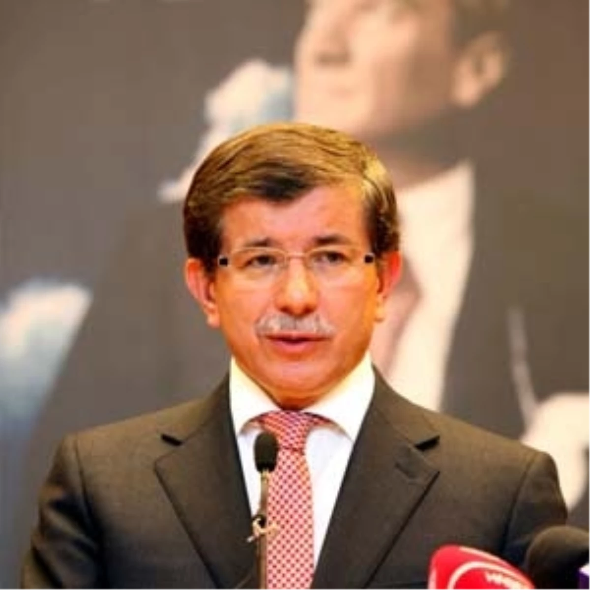 Başbakan Davutoğlu Azerbaycan\'a Gitti
