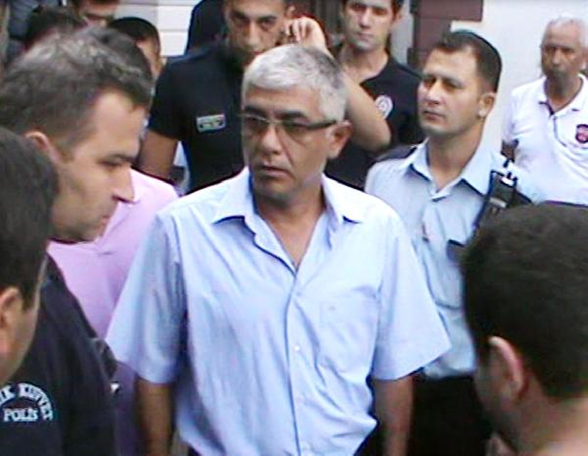 Başkana Saldırıya İki Tutuklama