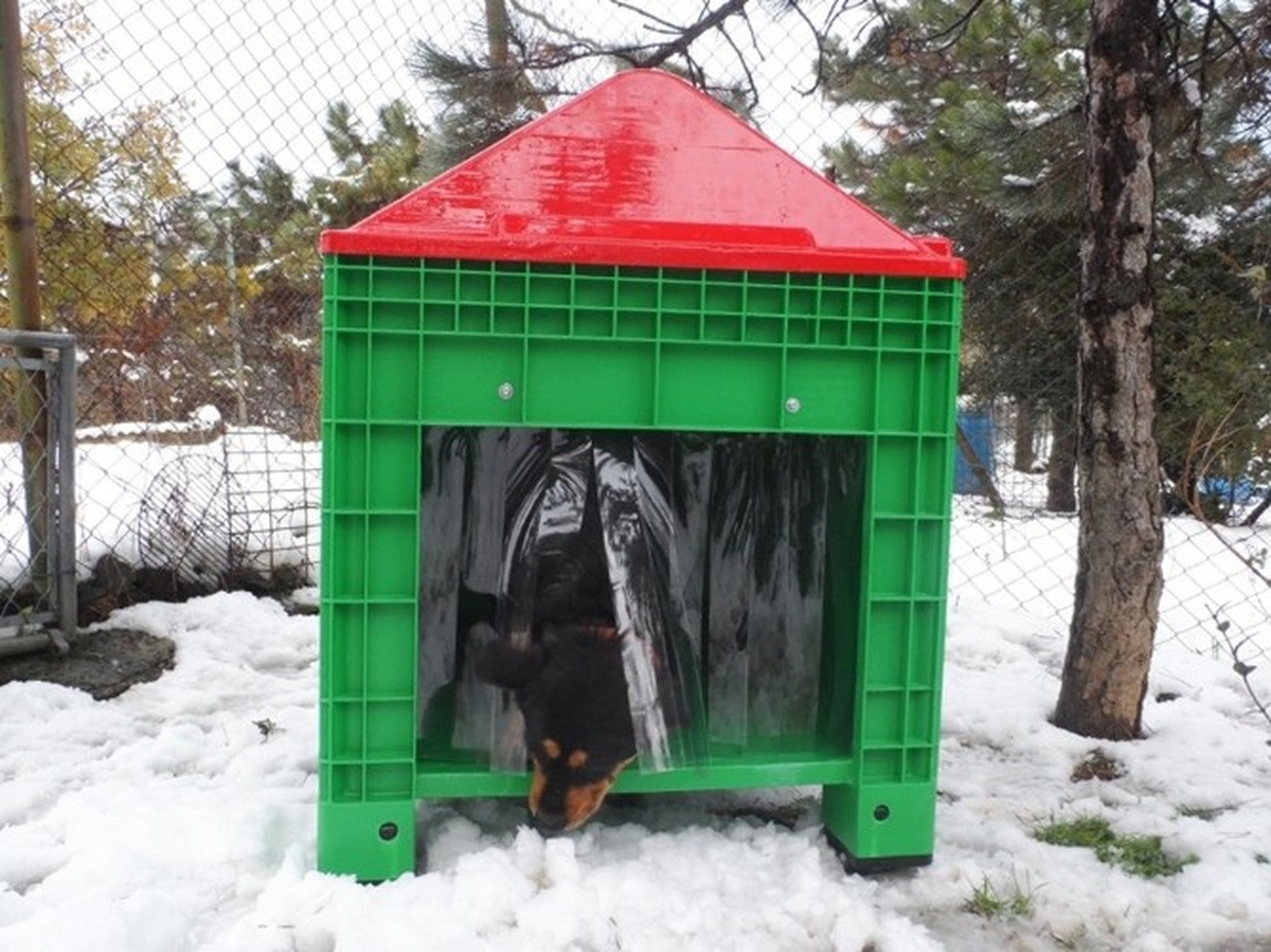 Bayraklı'da Plastikler Yuvaya Dönüşüyor