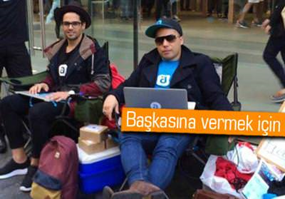 Bu Adamlar İlk İphone 6\'yı Alabilmek İçin 10 Gündür Kuyrukta