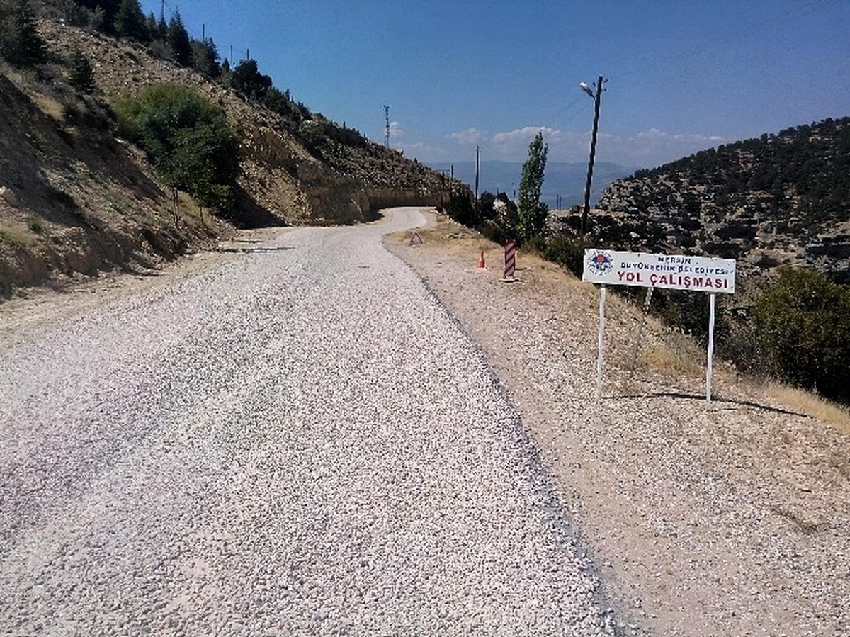 Büyükşehir Belediyesi Asfalt Çalışmalarını Sürdürüyor
