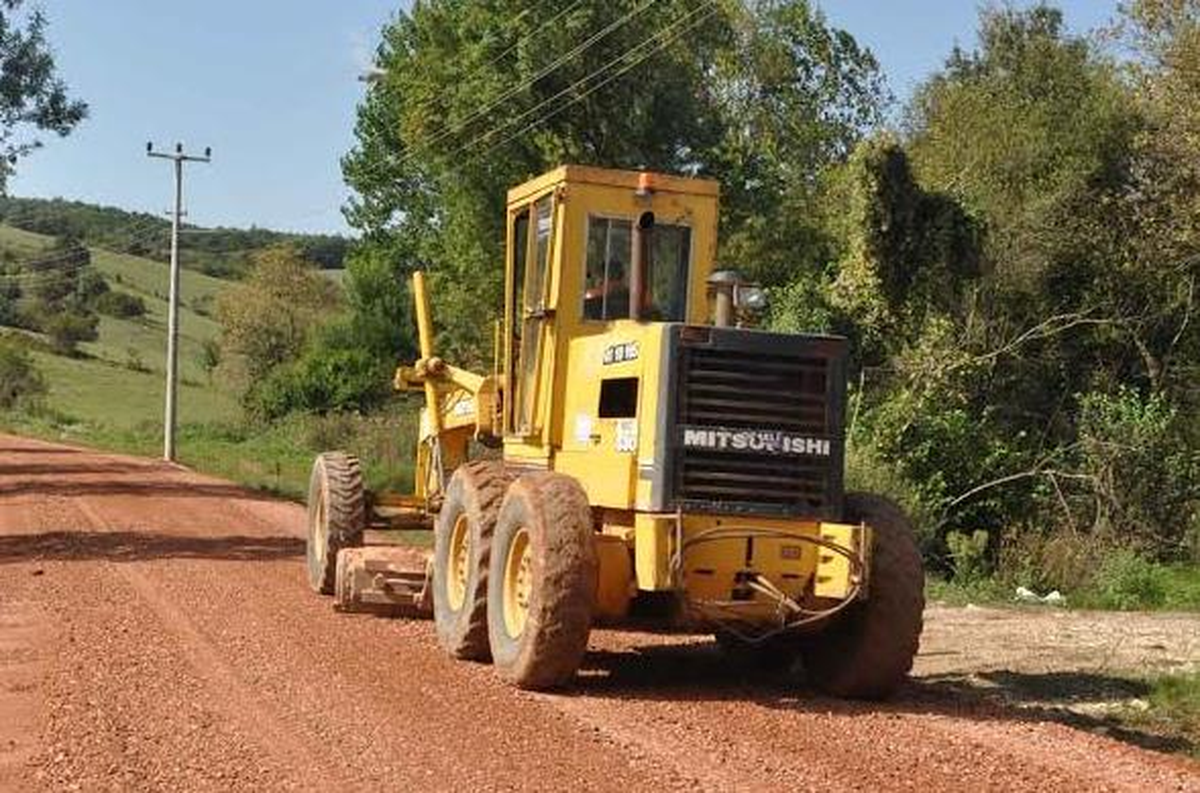 Derince\'de 2 Bin 500 Metre Yol Çalışması