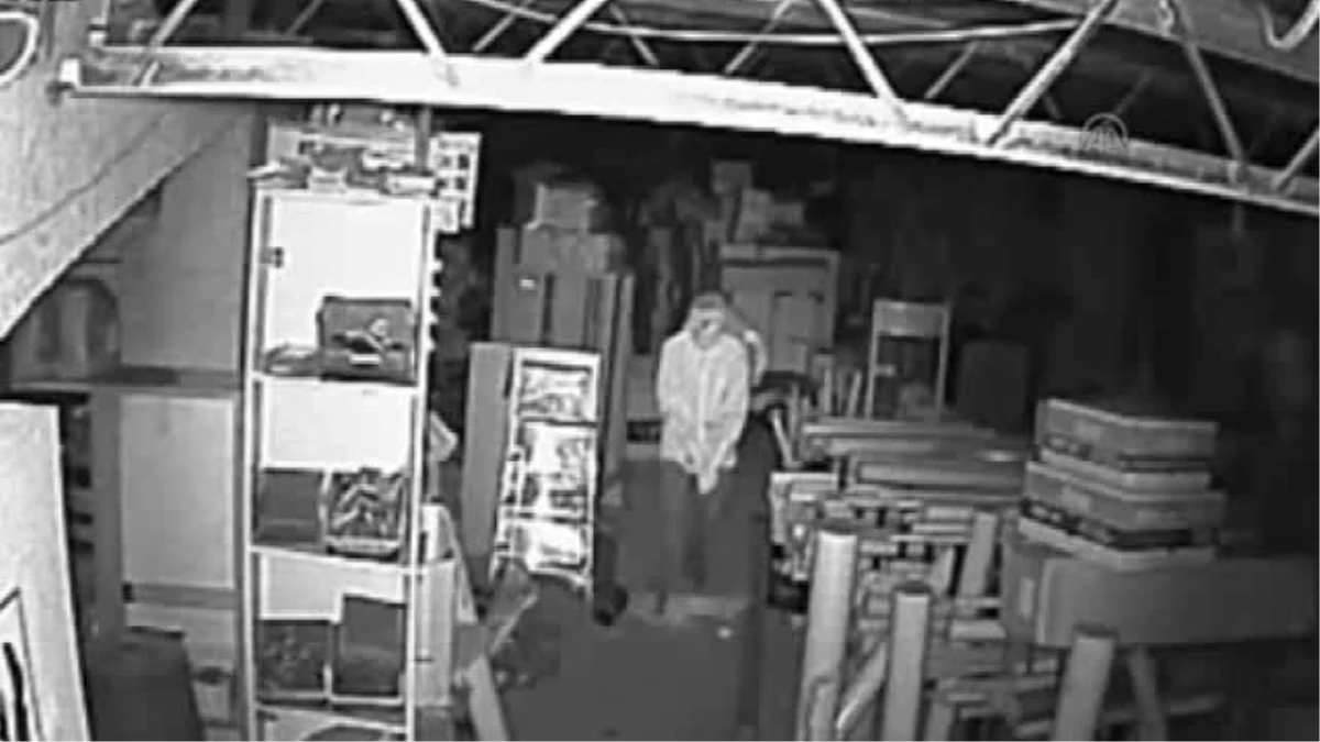 Karaman\'da Fabrikadan Hırsızlık Güvenlik Kamerasında