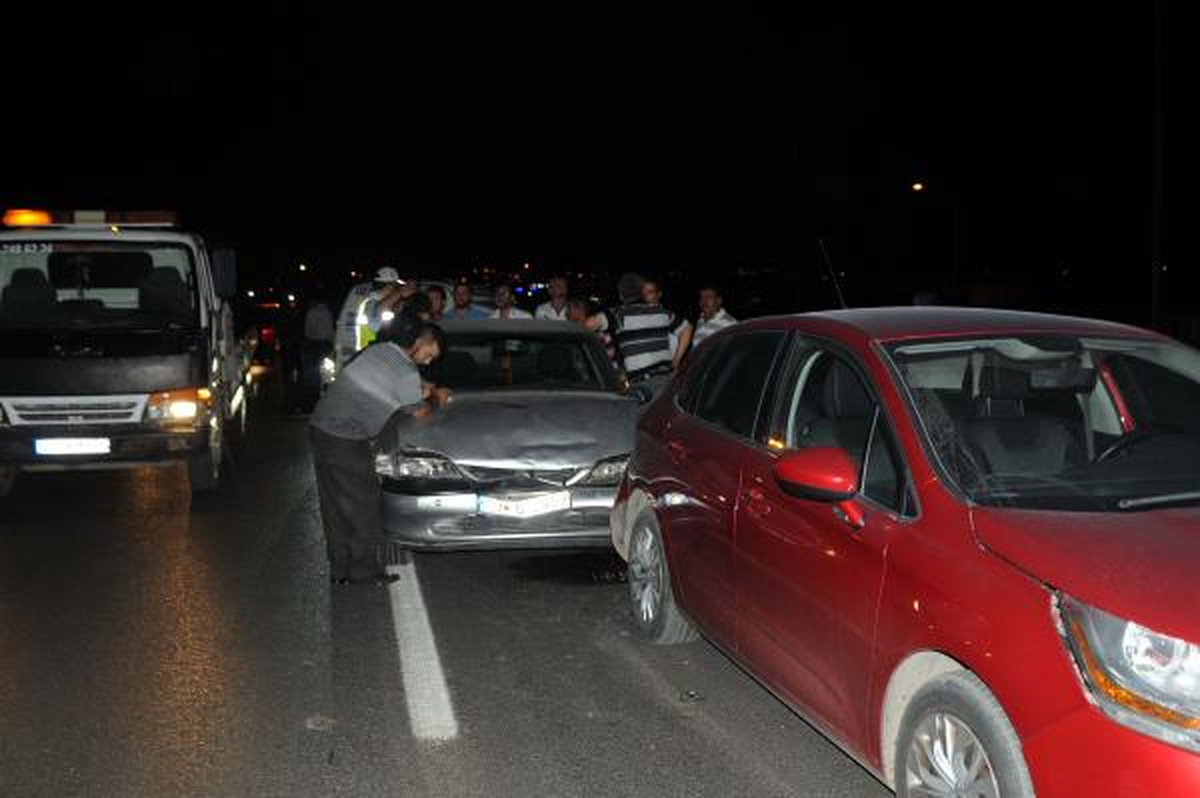 Gaziantep\'te 15 Araç Birbirine Çarptı: 4 Yaralı