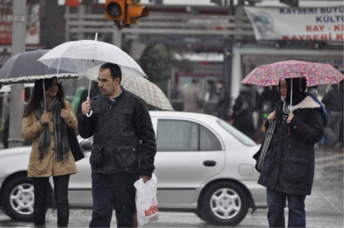 Kayseri\'de Yağmur Etkili Oluyor