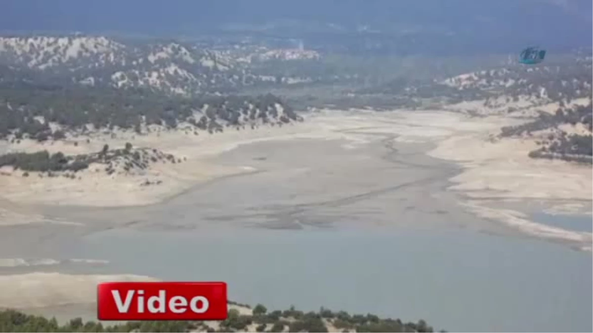 Korkuteli Sulama Barajında Su Seviyesi Dibe İndi