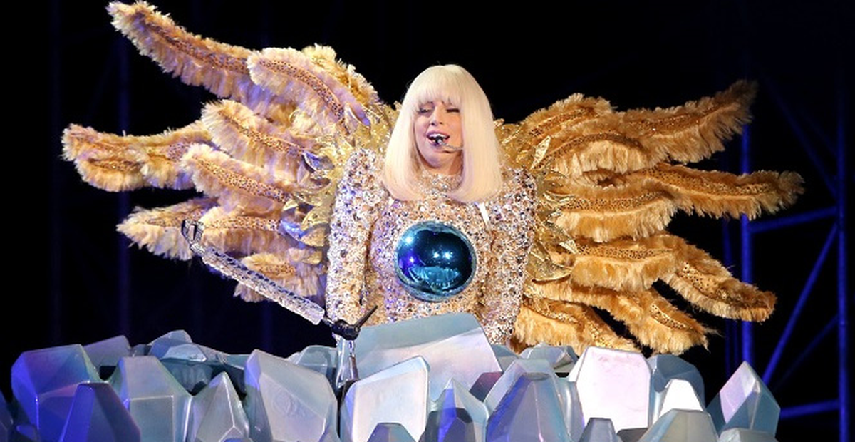 Lady Gaga ve Din Kültürü Dersi!