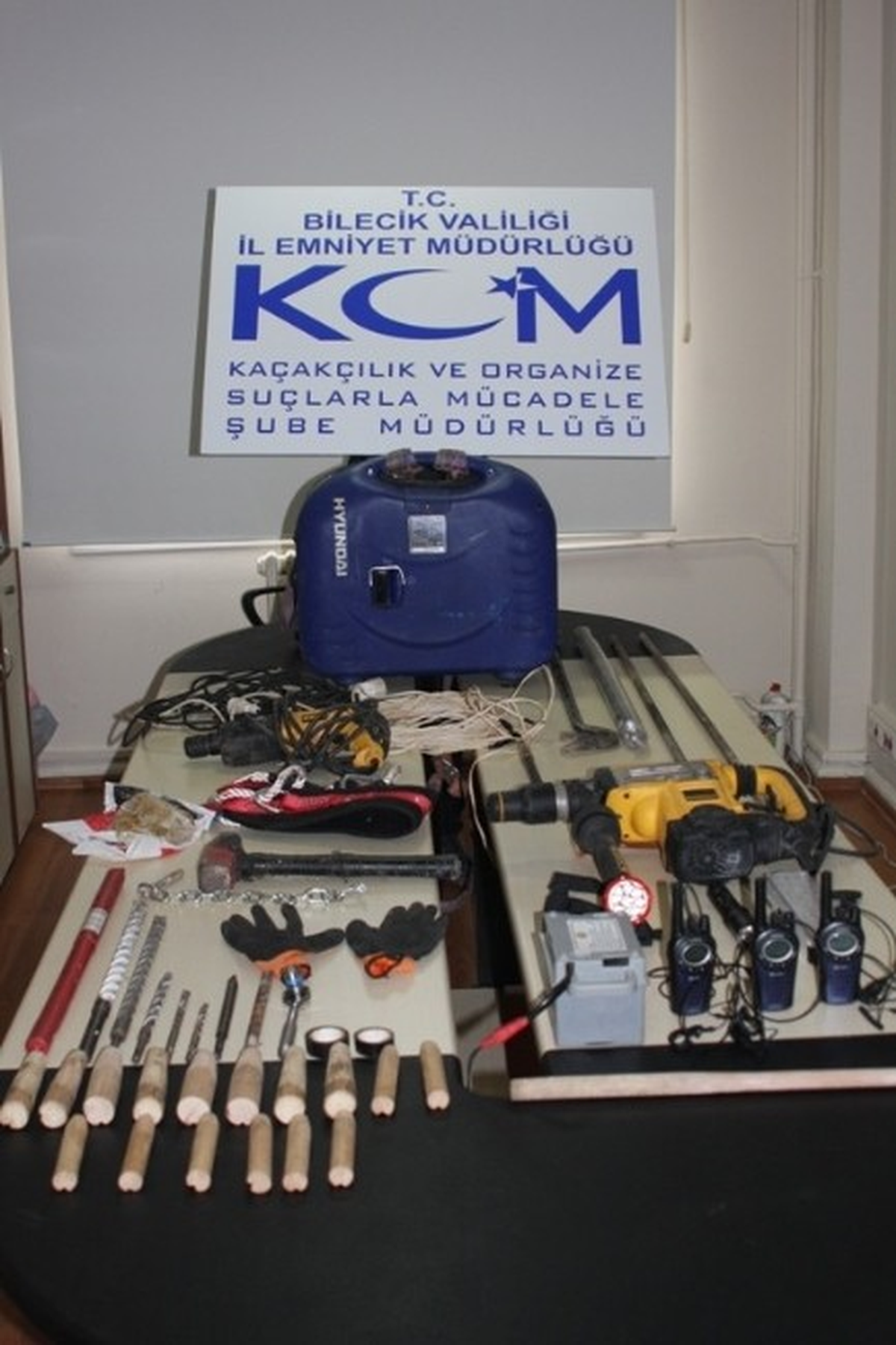 Polisten Kaçak Kazı Yapanlara Operasyon