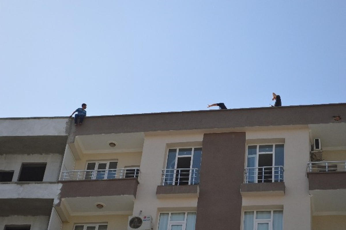 Şırnak\'ta Bir Genç İntihar Girişiminde Bulundu