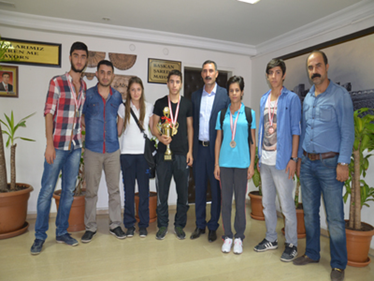 Sur Eşbaşkanlarından Sporculara Destek