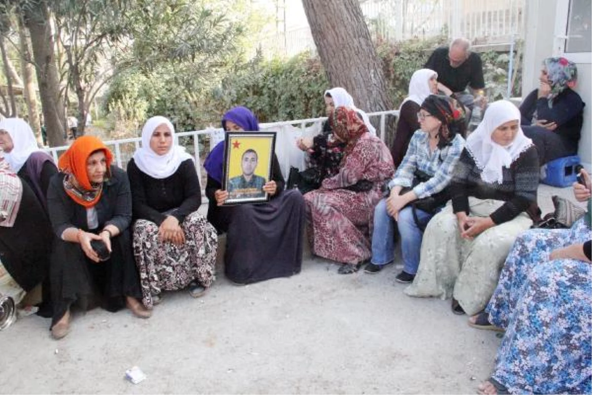 Suriye\'de Öldürülen 2 YPG\'linin Cenazesi Şanlıurfa\'ya Getirildi