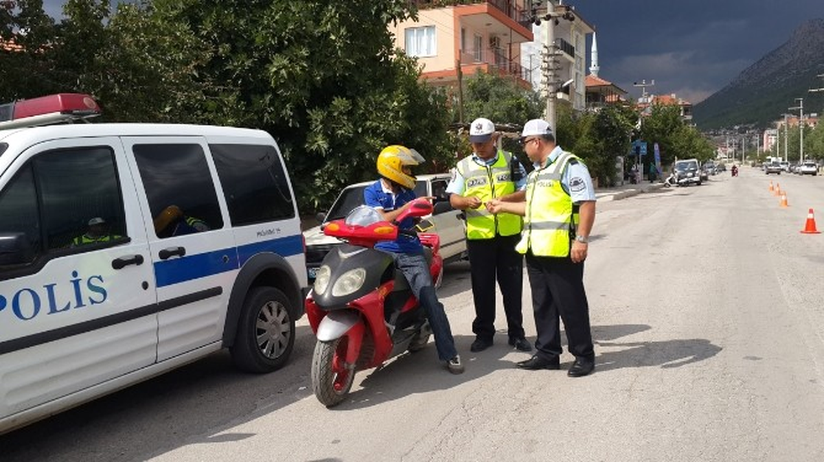Yeni Ders Yılı ile Birlikte Trafikte Sıkı Denetimler Başladı
