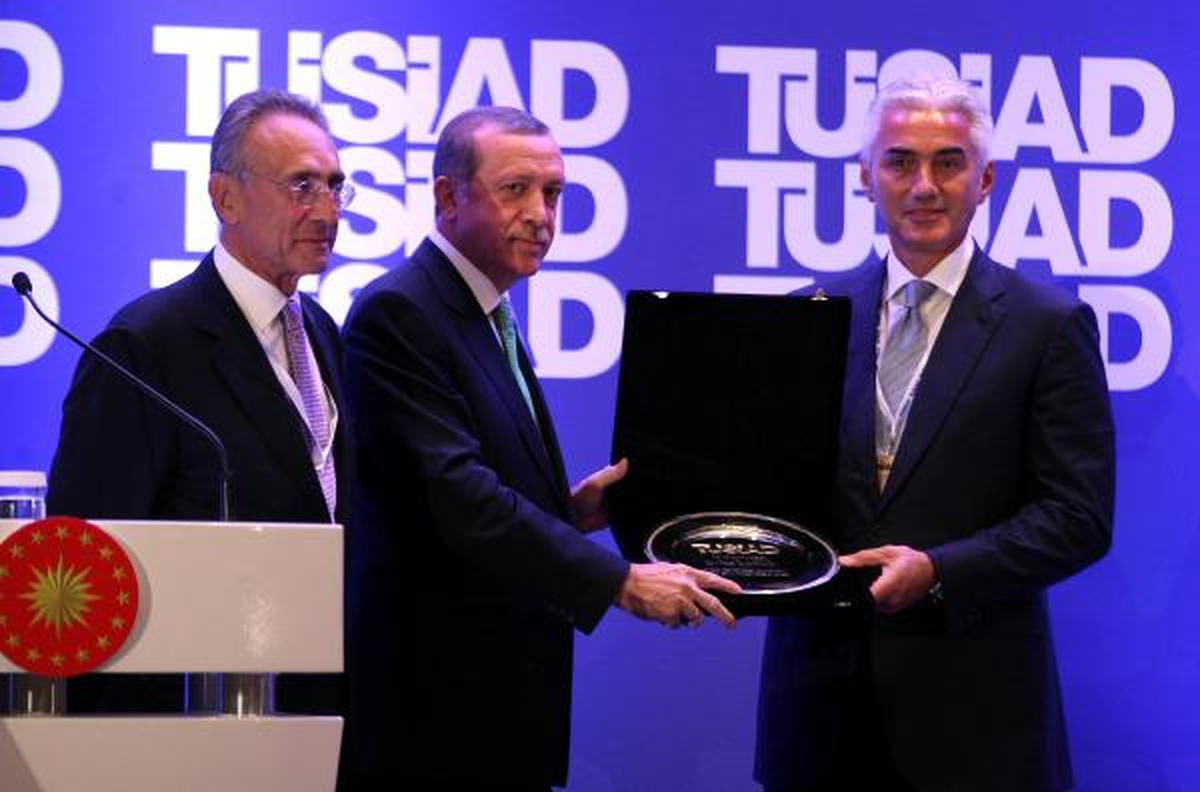 Yeniden / Dinçer: Kutuplaşmanın Bertarafında Çok Önemli Bir Rol Üstlenebileceğinizi Düşünüyoruz