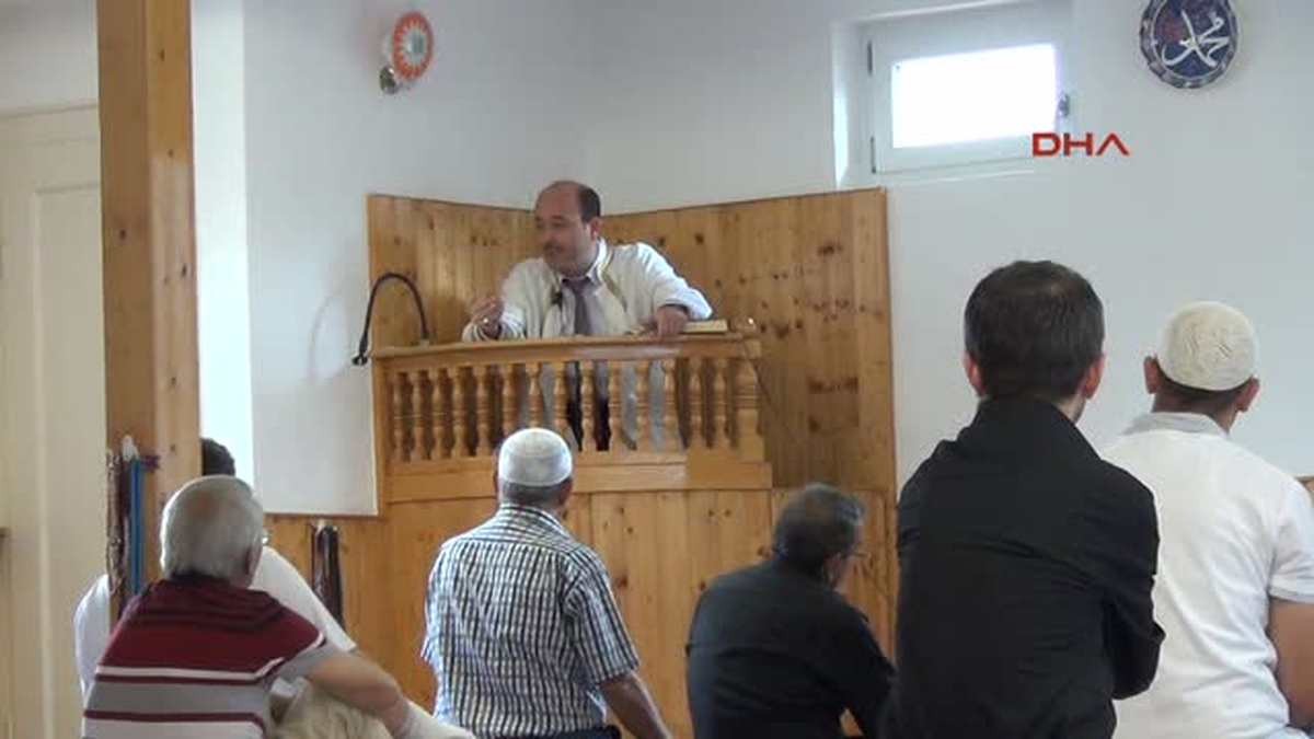 Almanya\'daki Camilerde Terör ve Şiddet Kınandı