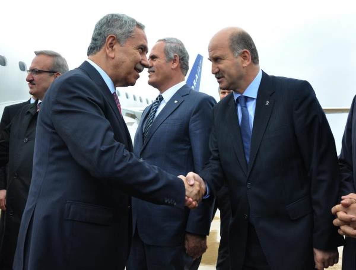 Arınç: Davutoğlu Gibi Olacak Çocuklarımız