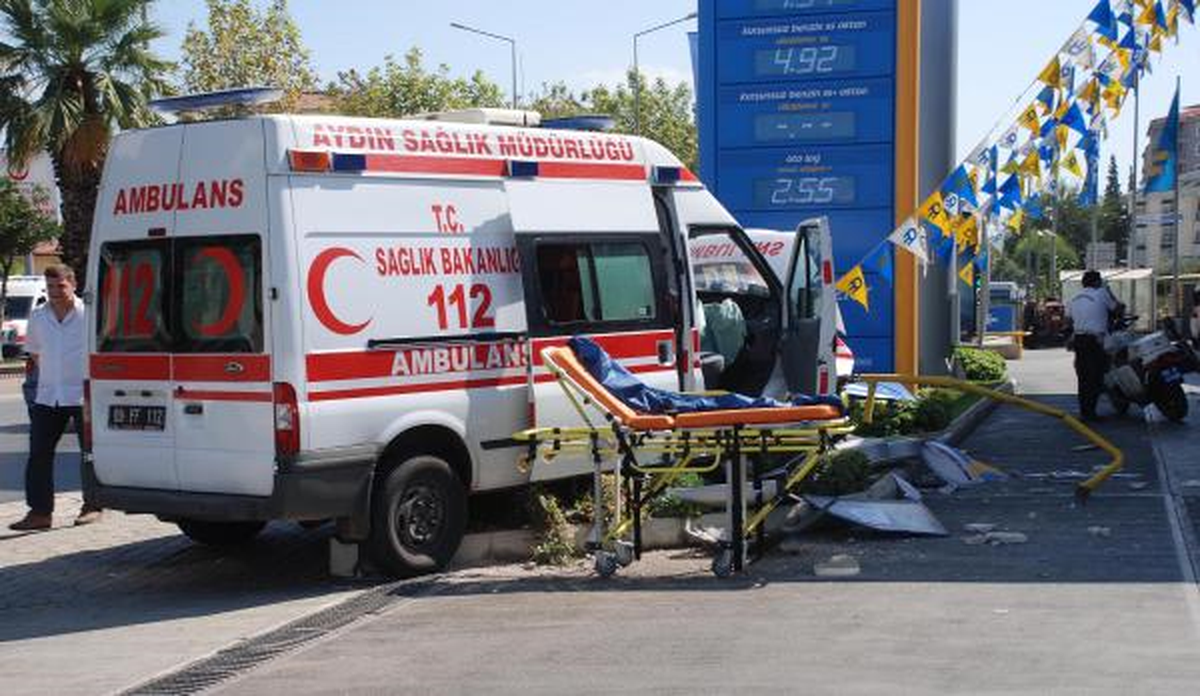 Benzin Pompasına Yönelen Ambulansı Bariyer Durdurdu