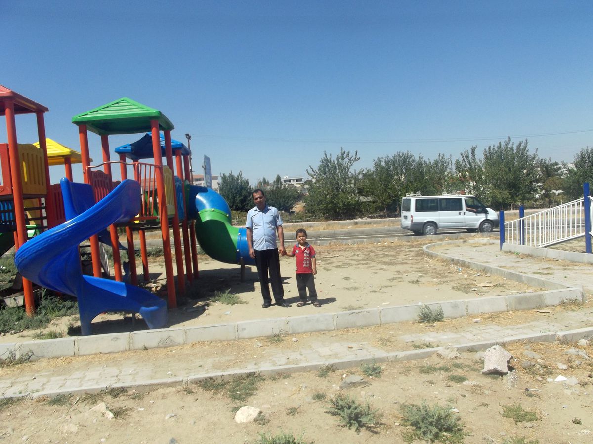Çocuk Parkında Tehlike!
