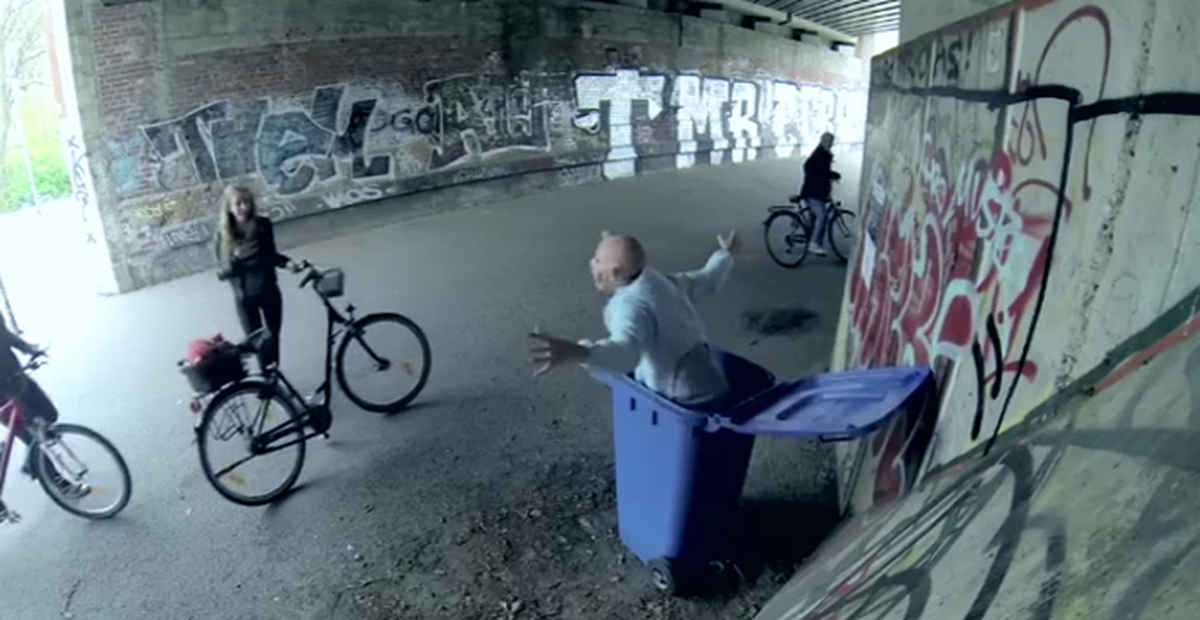 Çöpten Çıkan Korkunç Bebek Şakası