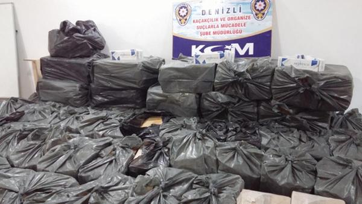 Denizli\'de 32 Bin 260 Paket Kaçak Sigara