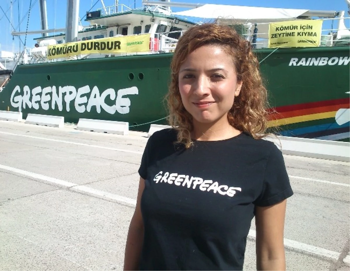 Efsane Greenpeace Gemisi İzmir\'e Yanaştı