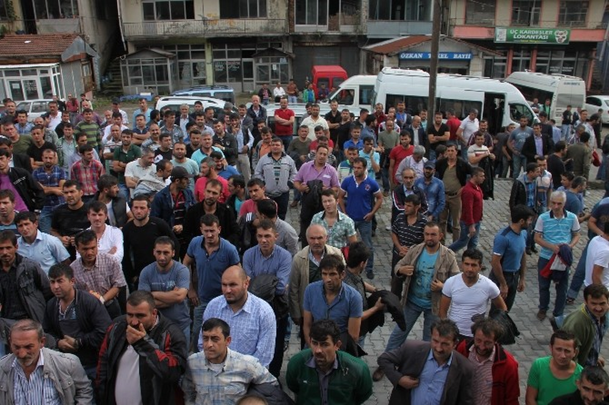 Ereğli\'de Madencilerin İşten Çıkartılmasına Tepki