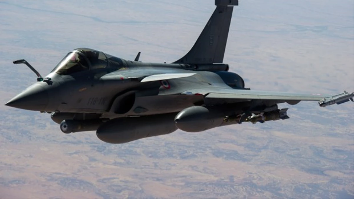 Fransa Savaş Uçakları, IŞİD\'i Vurdu