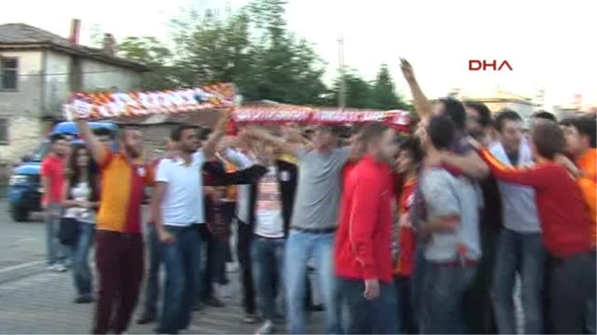 Galatasaray\'a Coşkulu Karşılama