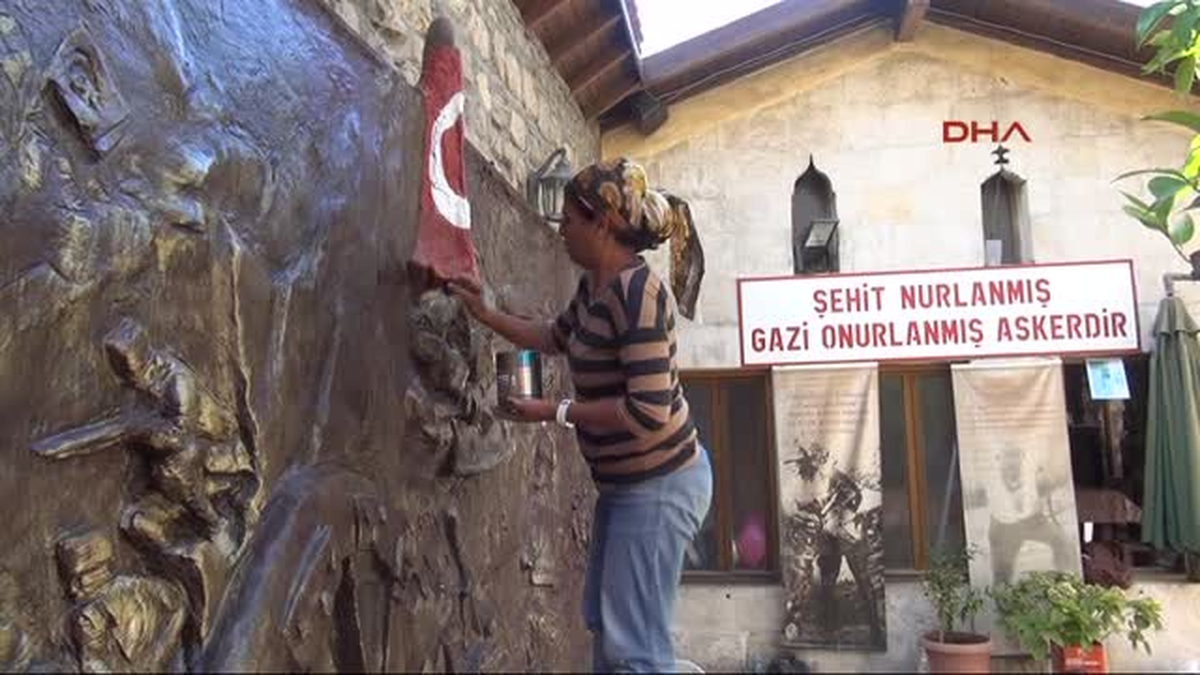 Gazi Kızı, Gazi Evi\'ne Türkiye\'nin En Büyük Rölyefini Yaptı