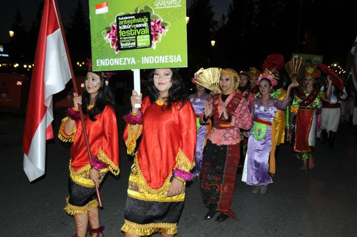Gaziantep\'te Emel Sayın Konseri
