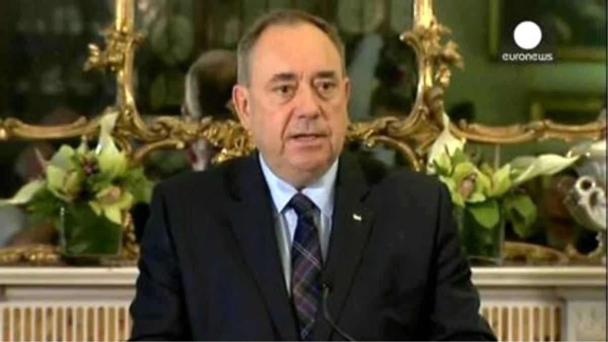 İskoçya Bölgesel Yönetimi Başbakanı Salmond İstifa Etti