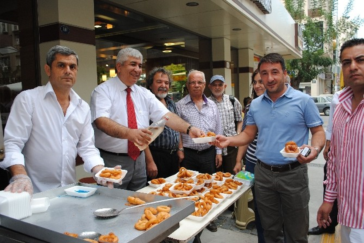 İzmirli Berberler Afyonlu Meslektaşlarını Andı