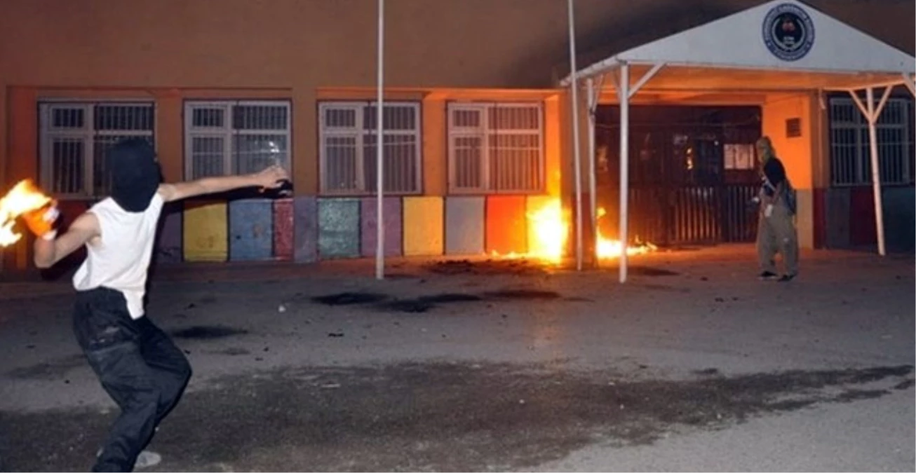 Okullar Yakıldıktan Sonra Kürtçe Okula İzin Sinyali