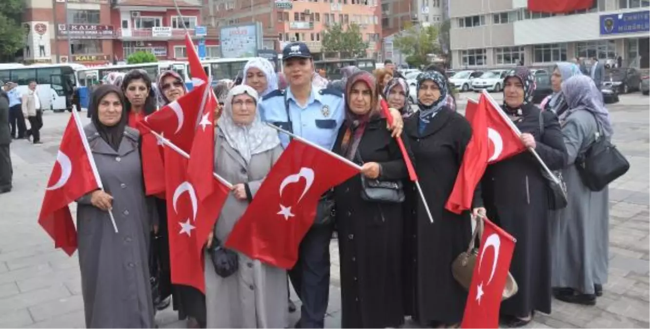 Şehit Babası Göz Yaşı Döktü, Tuğgeneral Teselli Etti