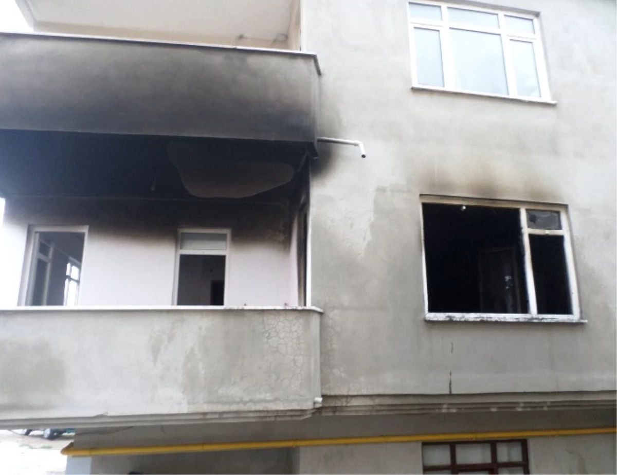 Serdivan\'da Ev Yangını Söndürüldü