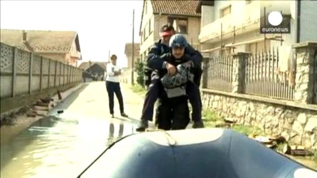 Sırbistan\'da Sel Suları Çekiliyor