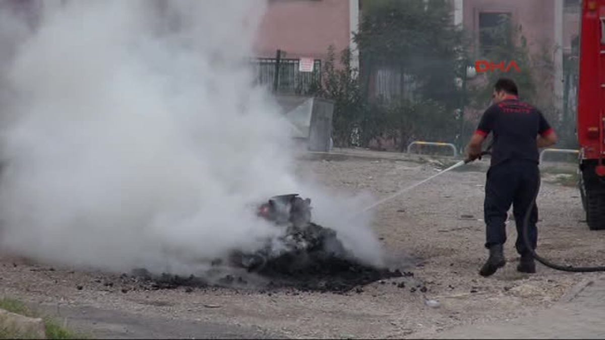 3 Kişinin Katilinin Evini Basıp Eşyalarını Yaktılar