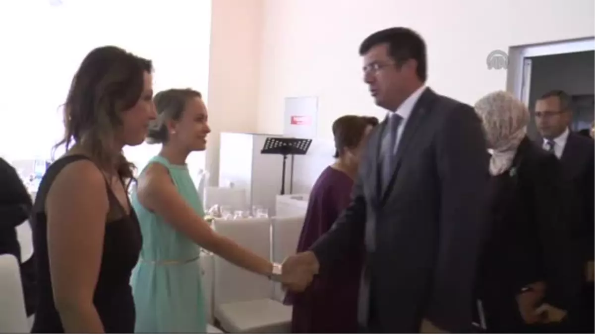 Bakan Zeybekci, nikah şahitliği yaptı -