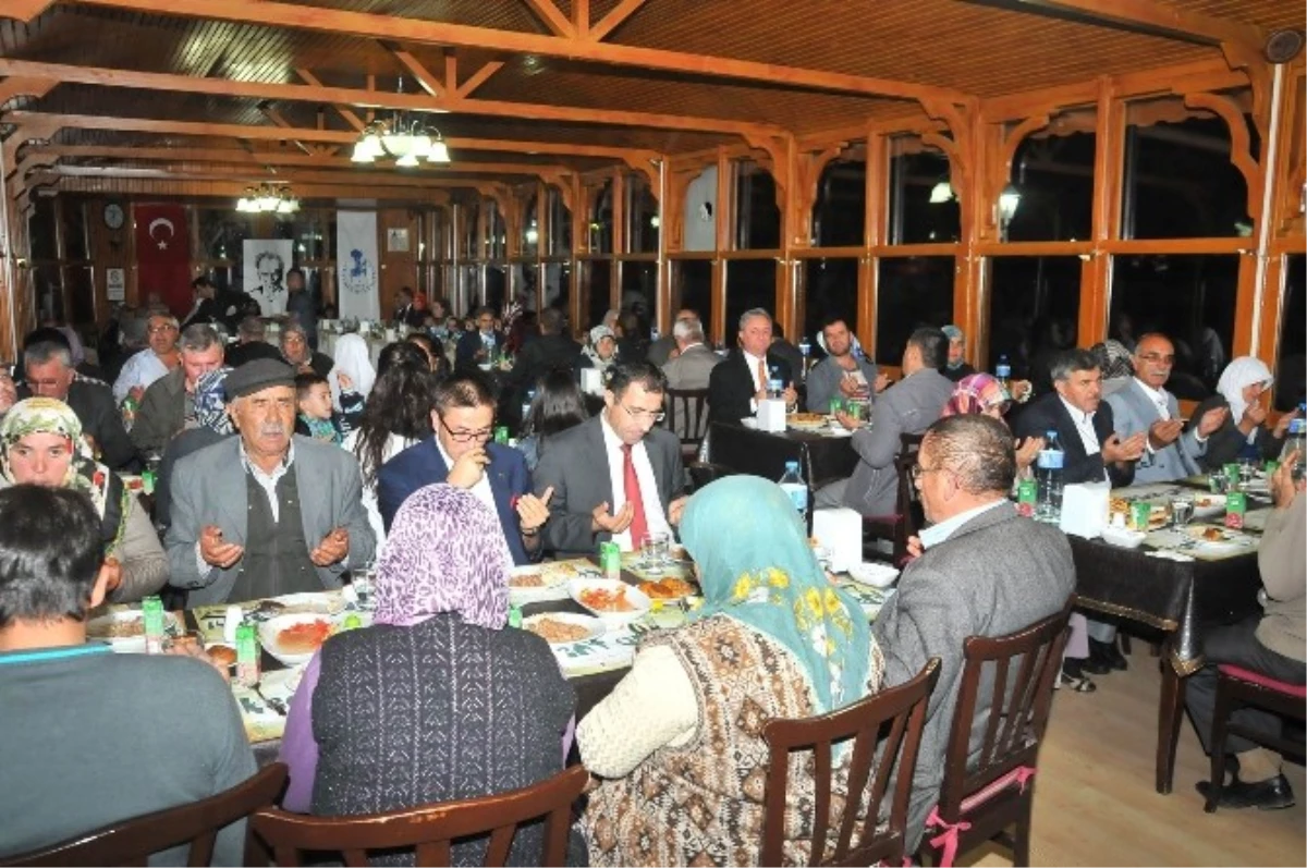 Başkan Akkaya\'dan Gazi ve Şehit Ailelerine Yemek