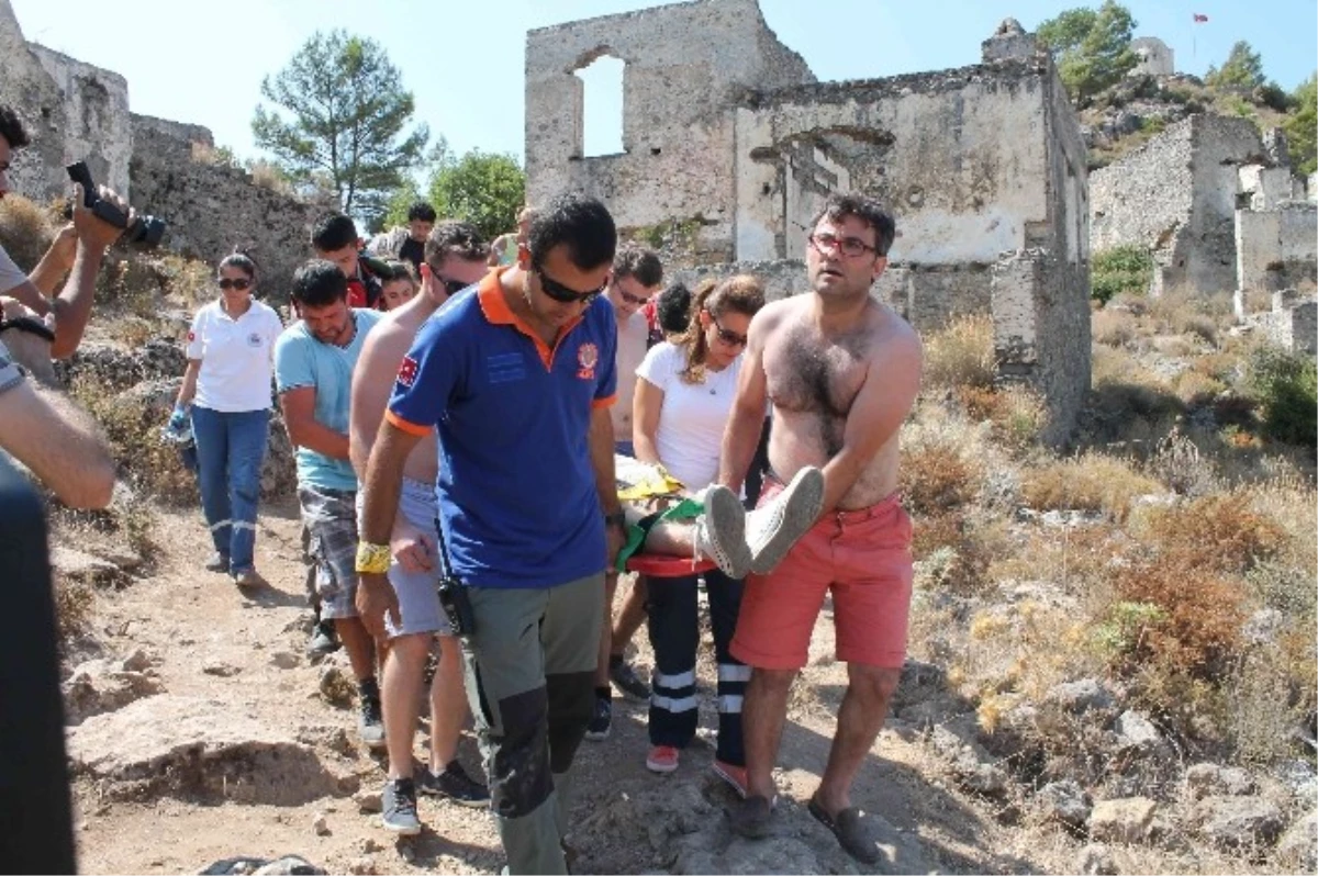 Fethiye\'de Kayalıklardan Düşen İngiliz Turist Ağır Yaralandı