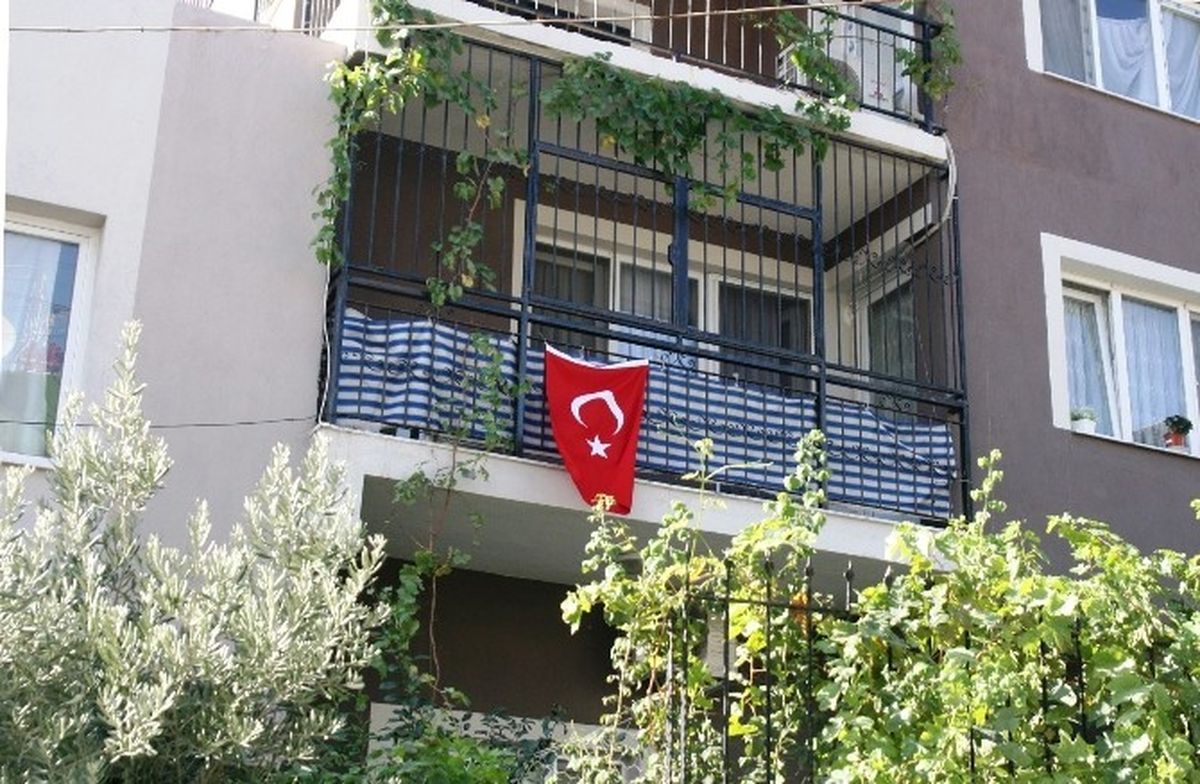IŞİD\'in Elinden Kurtulan Polisin Evinde Büyük Sevinç