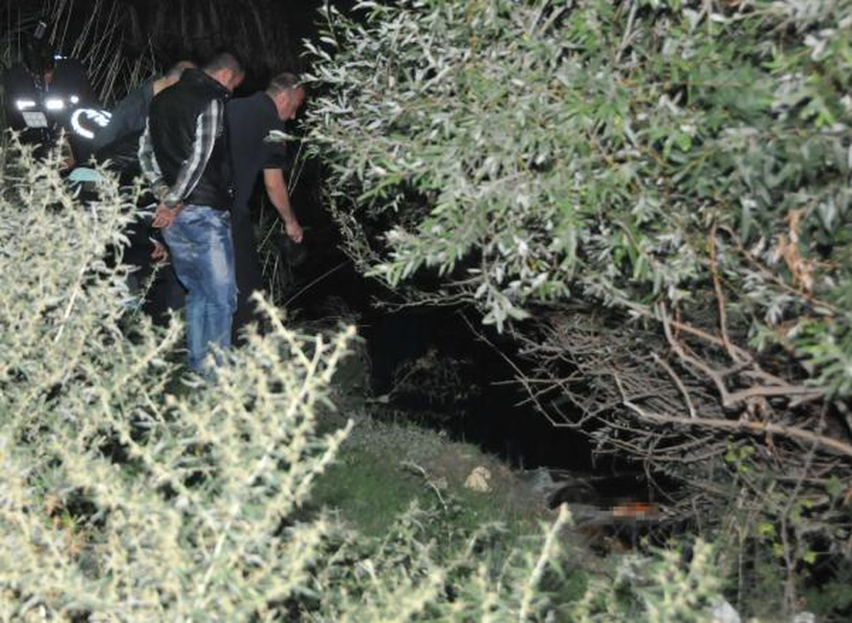 Kanalda Kafasında Poşet, Çarşafa Sarılı Ceset Bulundu