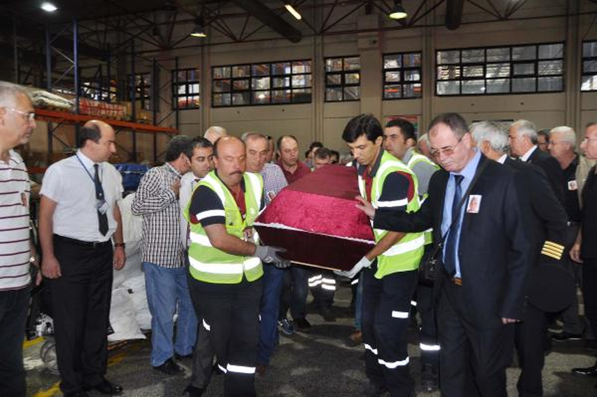 Kaptan Pilot Mehmet Gerçek'in Cenazesi Bişkek'ten Getirildi