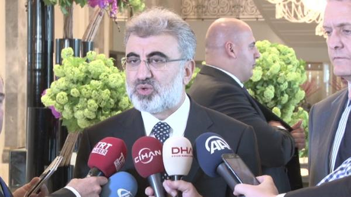 "Temel Atarken Elim Kürekte, Zihnim Rehinelerdeydi"
